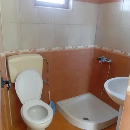 Telo Shehu Habitación en casa particular Radhimë